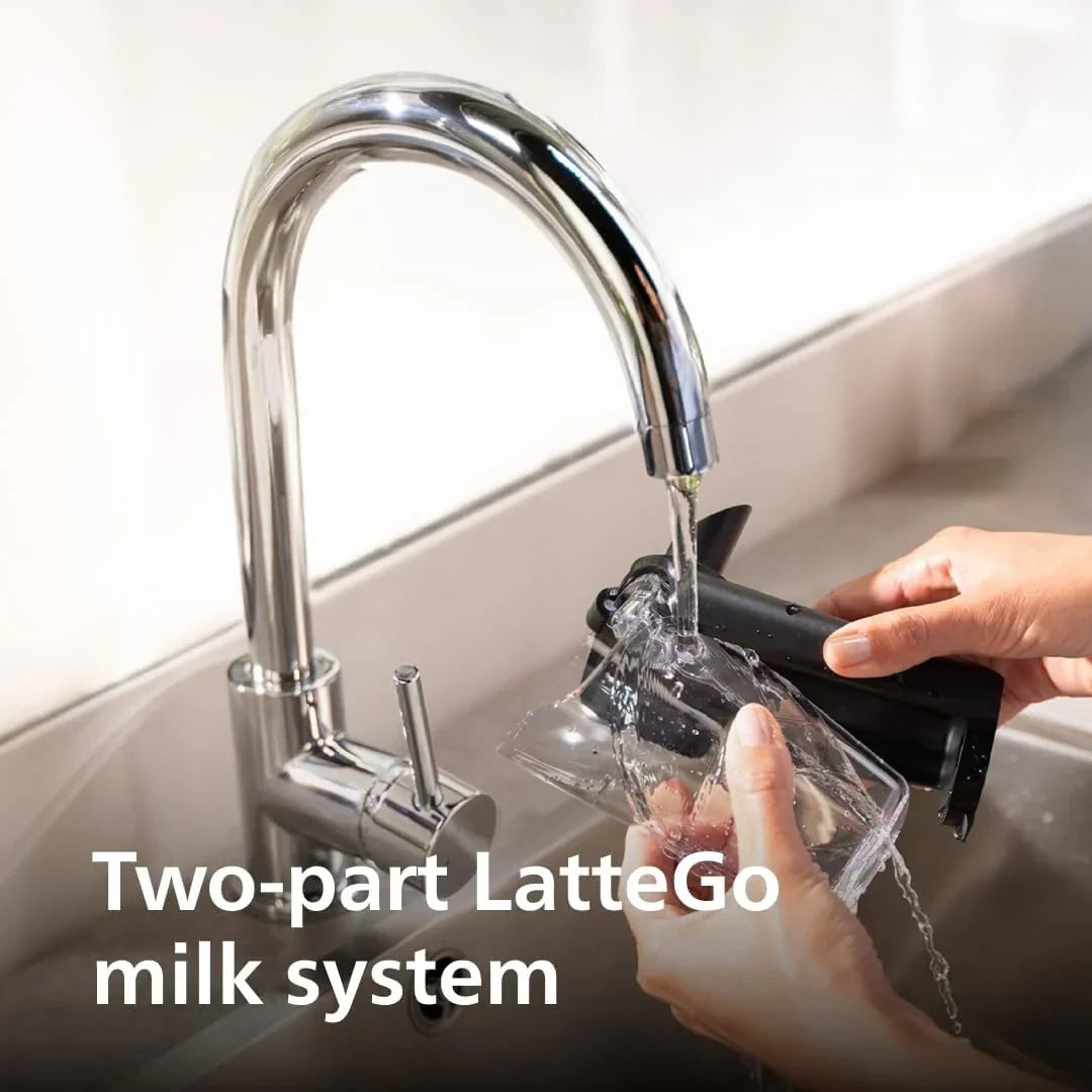 Premium Espressomaschine, 12 heiße/eiskalte Kaffeespezialitäten, LatteGo Milchsystem, Keramikmahlwerk, Schwarz Chrom