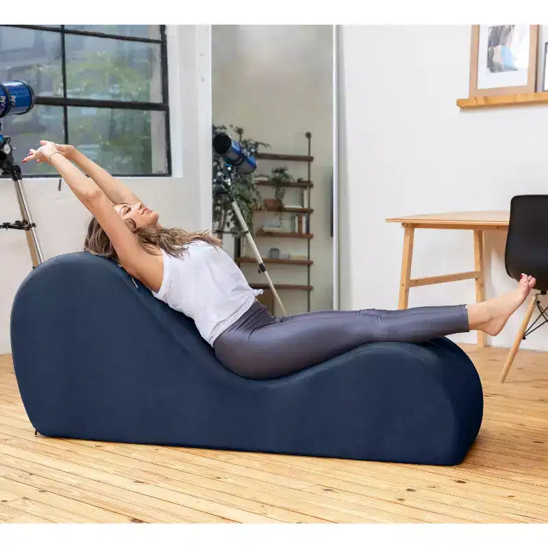 Avana Sleek Yoga-Chaiselongue – hergestellt in den USA – ideal zum Dehnen, Entspannen, Trainieren und mehr, 60T x 18B x 26H Zoll, Hellgrau