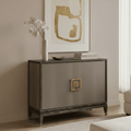 Sideboard aus schwarzem Holz und Rochenlederimitat mit zwei Türen und Messinggriffen