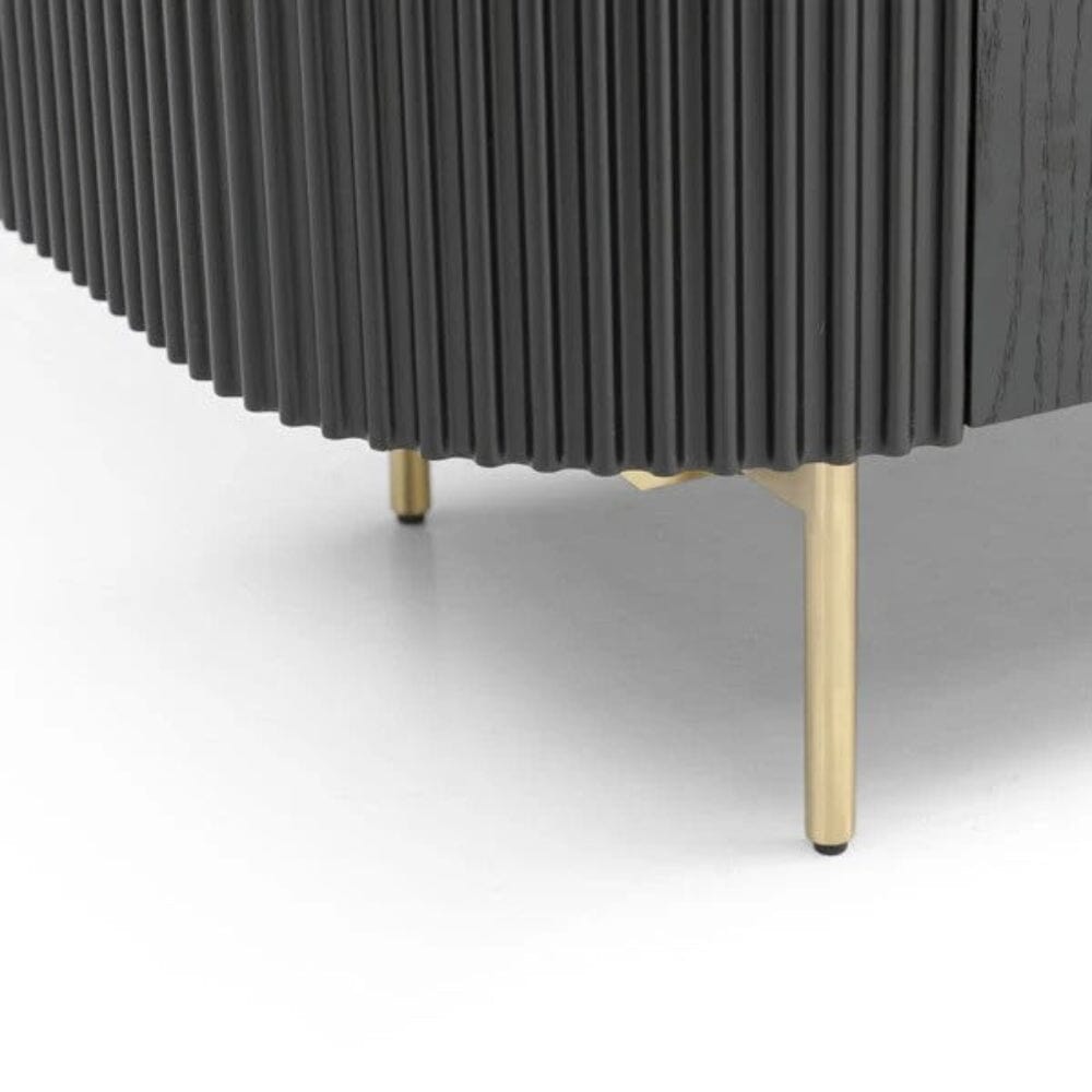 Geripptes, abgerundetes schwarzes Sideboard mit 2 Türen und Goldbeinen